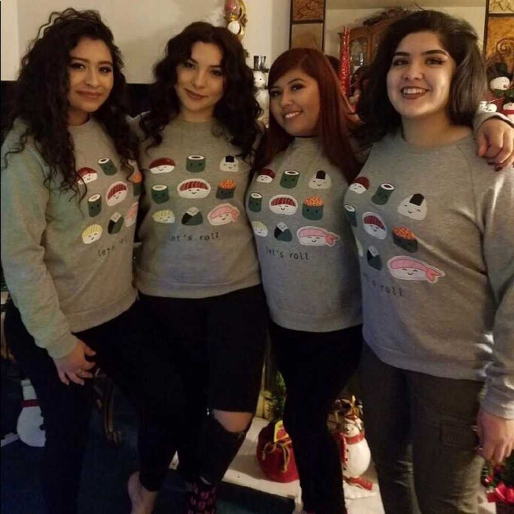 ISO “let’s roll” sushi sweater ! 🍱